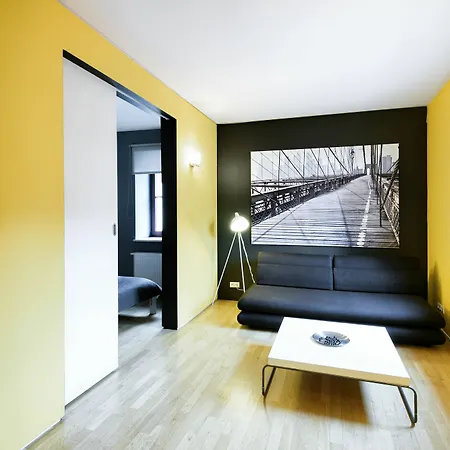 Friends Old Town Hostel *